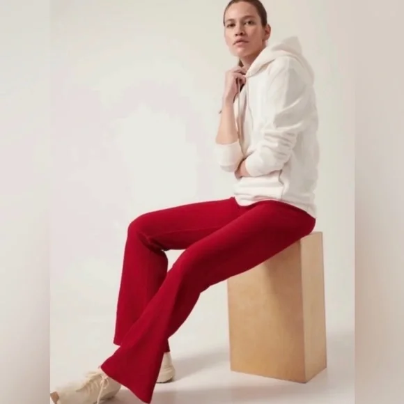 ATHLETA salutation stash ribbed flare in candy red size medium workout gym - Picture 3 of 10